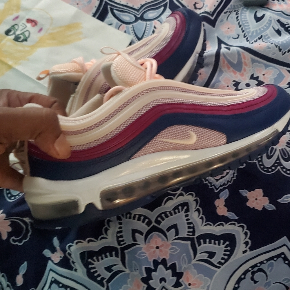 Women's size 10 Nike Airmax 97'